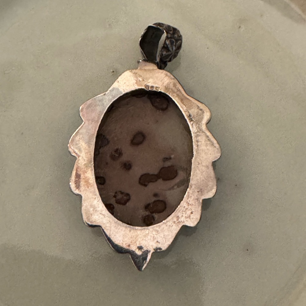 Coffee bean jasper pendant. Like new, 1 3/4 inches, 2 1/4 inches with drop - Picture 3 of 3